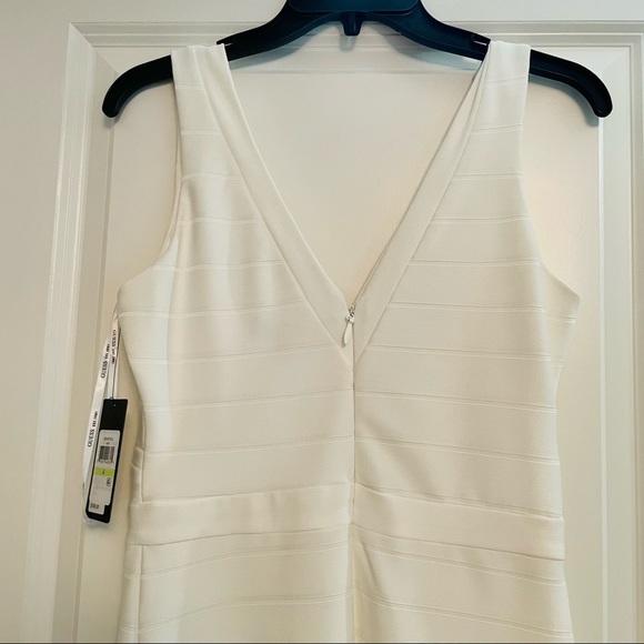 GUESS white v neck fitted dress - Picture 4 of 4
